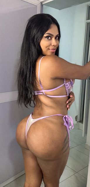 Model - Victoria phillips bigcock