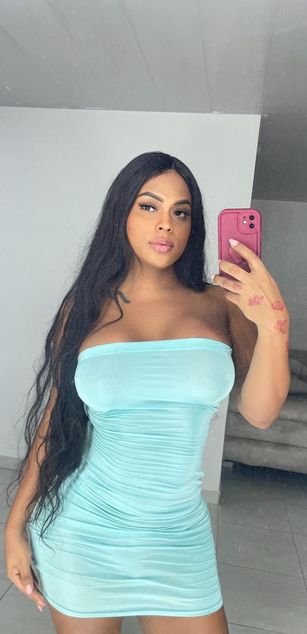 Model - Victoria phillips bigcock