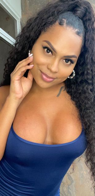 Model - Victoria phillips bigcock