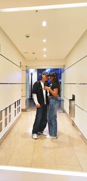 Model - Emily_and_Zac deepthroat