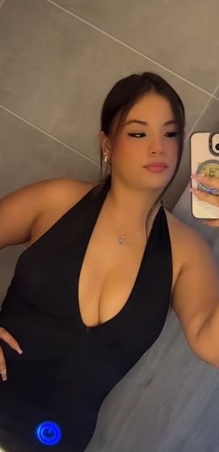 Model - DaniHT bigboobs