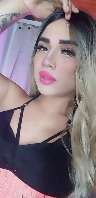 Model - shopia_pinterr_ sexy