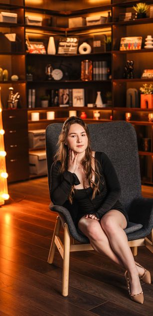 Model - Alex sindie bigboobs