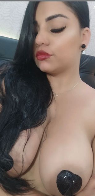 Model - CamilaAlzate blowjob