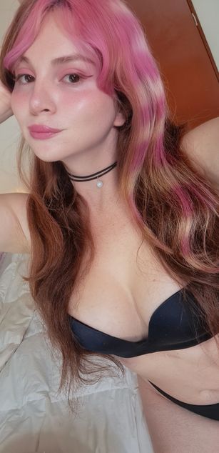 Model - WiseLuz bigcock