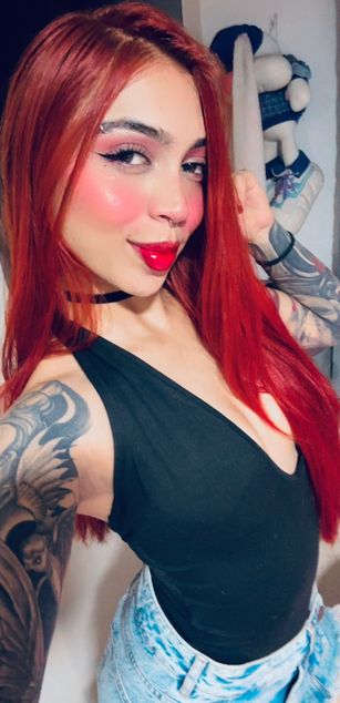 Model - Polygonnia deepthroat