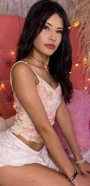 Model - asunadilucas feet