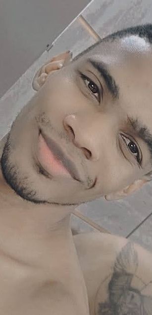 Model - Kiros deepthroat