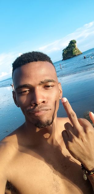 Model - Kiros deepthroat