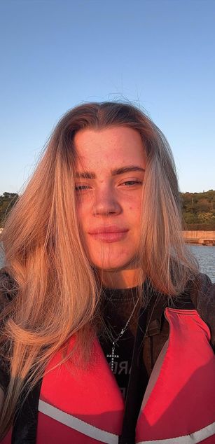 Model - ElseaBloom blowjob