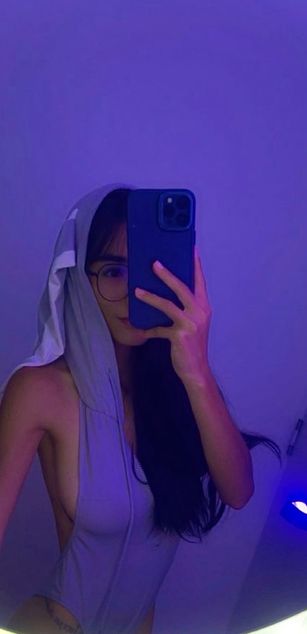 Model - Sekhmet_ bigass