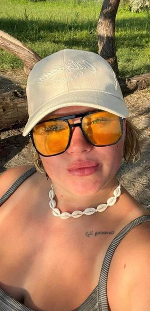 Model - ElseaBloom blowjob