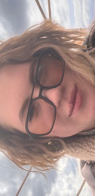 Model - ElseaBloom blowjob