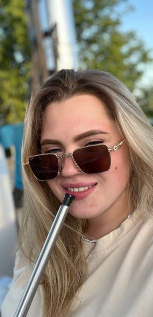 Model - ElseaBloom blowjob