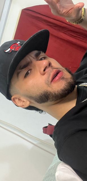 Model - Ryan695 smoke