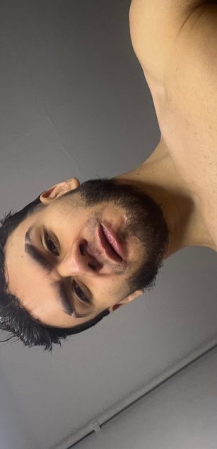 Model - Ryan695 smoke