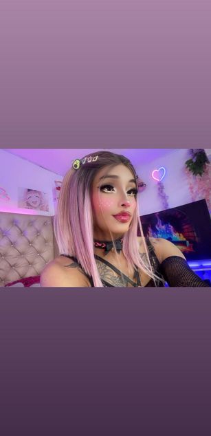 Model - scarlett barbieri bigcock