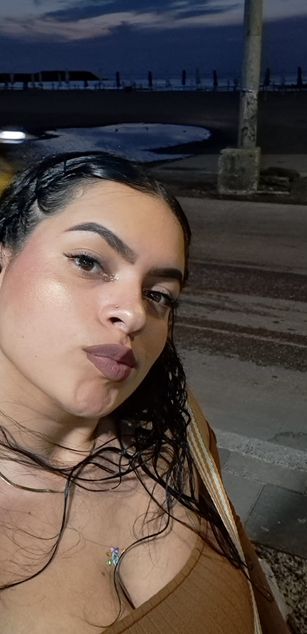 Model - Ambar SM deepthroat