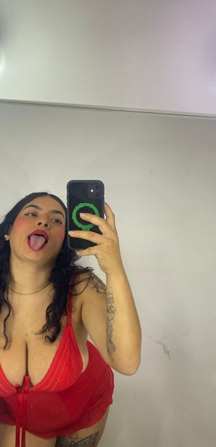 Model - Ambar SM deepthroat