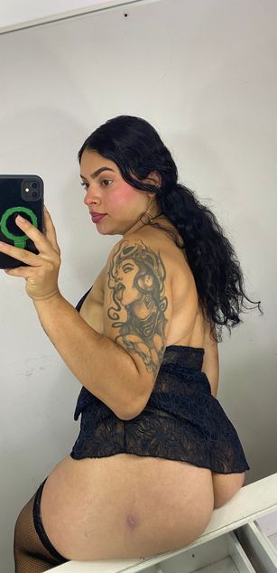 Model - Ambar SM deepthroat