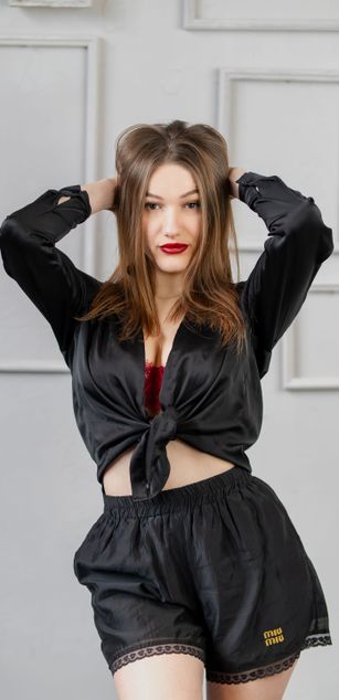 Model - Carolain Gilbert joi