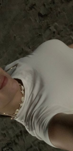 Model - Tania Velvett blowjob