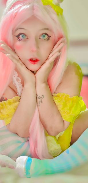 Model - ariakyubi petite