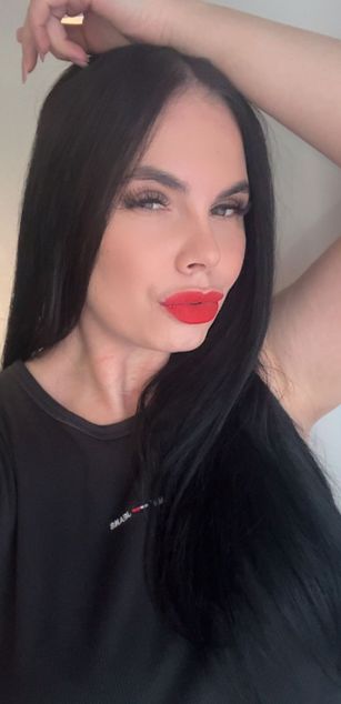 Model - Jessica Jolie deepthroat