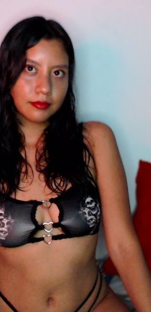 Model - Lola Gibson lesbian