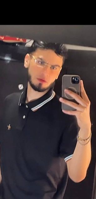 Model - Ryan695 smoke