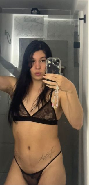 Model - Mineko_ Goodgirl