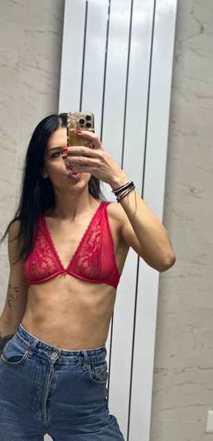 Model - Nerissa Myst heels