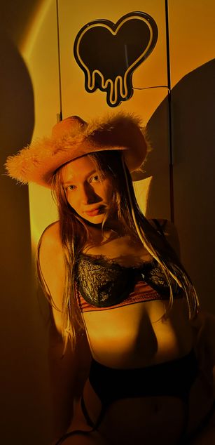 Model - sweet__kitty__11 cute