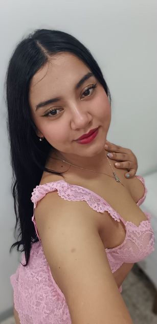 Model - SalomeLee Online