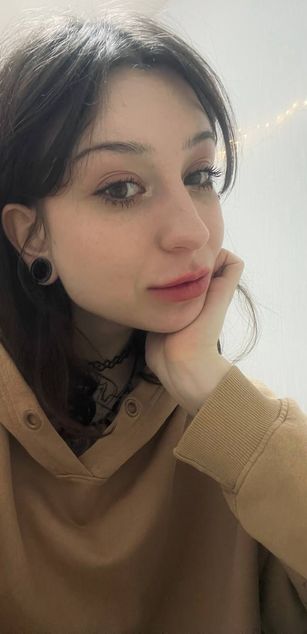 Model - wtf molly blowjob