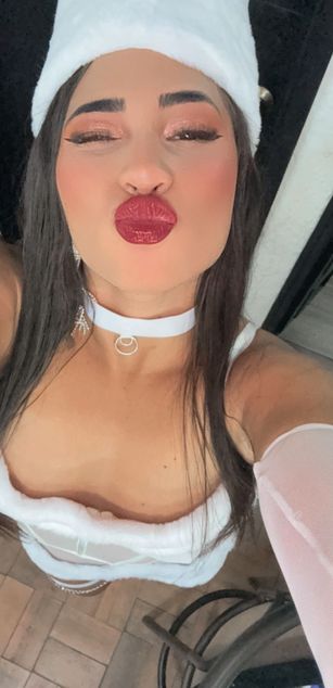 Model - kathy deepthroat