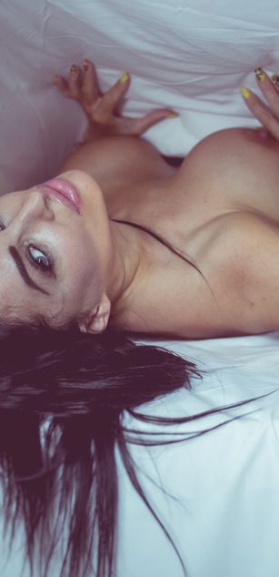 Model - ValentinaVelvet deepthroat