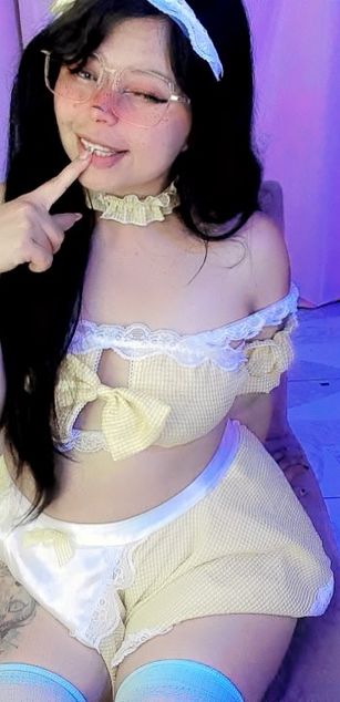 Model - ariakyubi petite