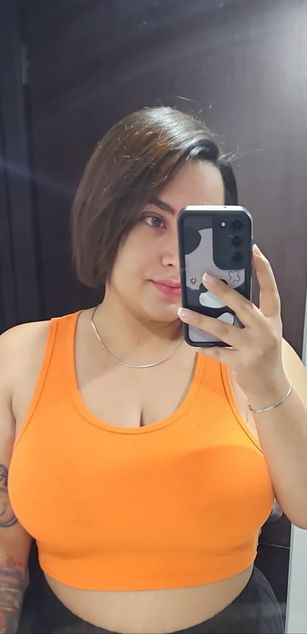 Model - Luna nova BigBoobs