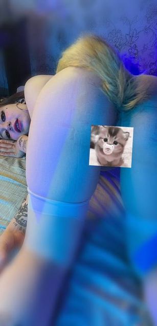 Model - wtf molly blowjob