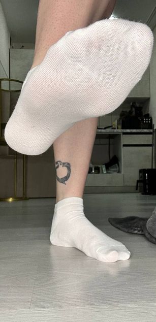 Model - KellyMoors curvy