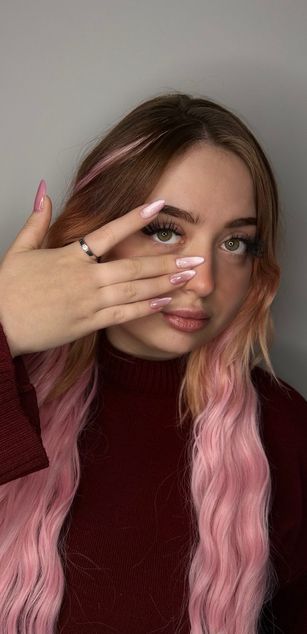 Model - KellyMoors curvy