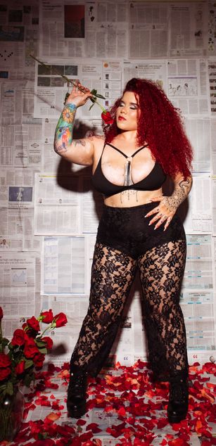 Model - Alanna Hank bigtits