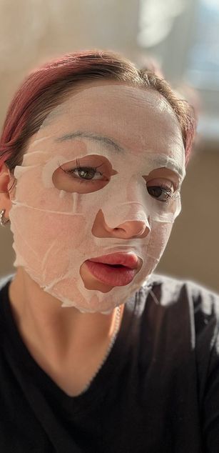 Model - KellyMoors curvy