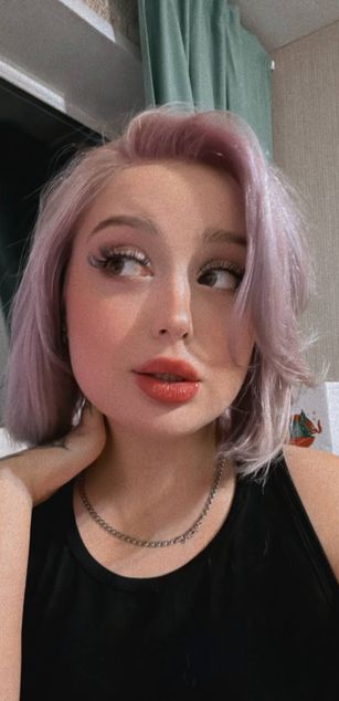 Model - KellyMoors curvy