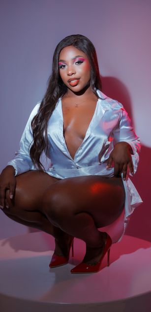 Model - IrisJones deepthroat