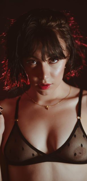 Model - Isabella Arias deepthroat