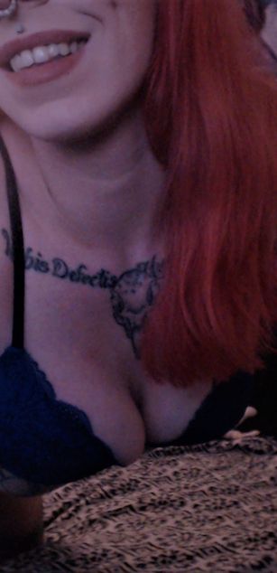 Model - Salem Moon fetish