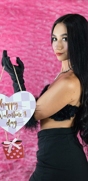 Model - NicolQueen deepthroat