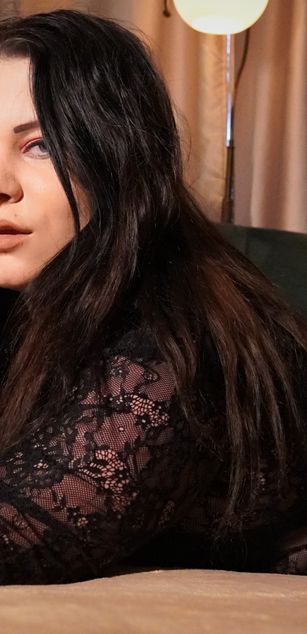 Model - AngelaKink dominatrix